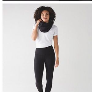 Lululemon Vinyasa Wrap O/S Black Scarf NWT